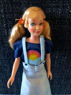 1969 - 71 Twist 'n Turn Sausage Curl Skipper